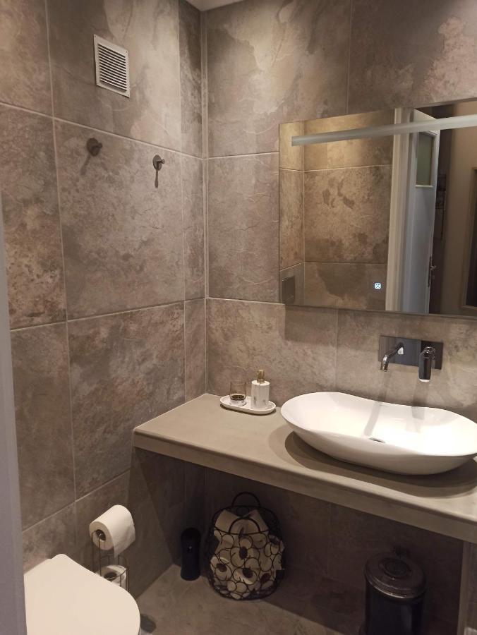 Katerina'S Maisonnette Loutráki Exteriör bild